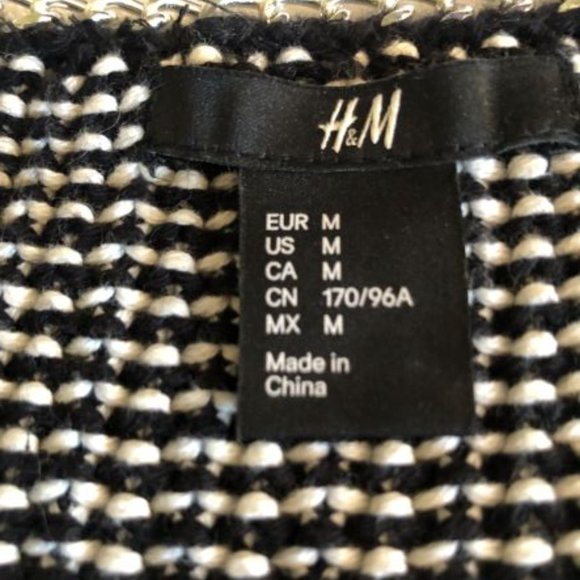 H&M knit blazer with silver chain lining - Picture 4 of 8